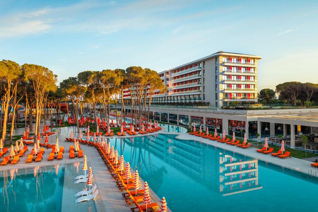 dal travel Trendy Perge Resort & Suites