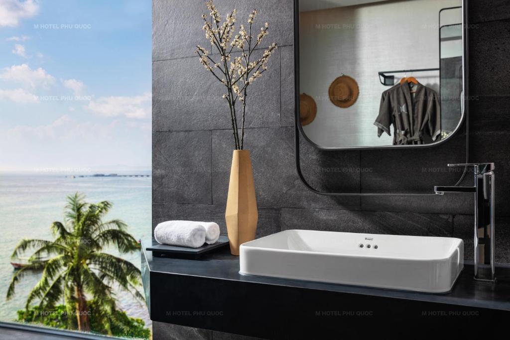 dal travel M Hotel Phu Quoc