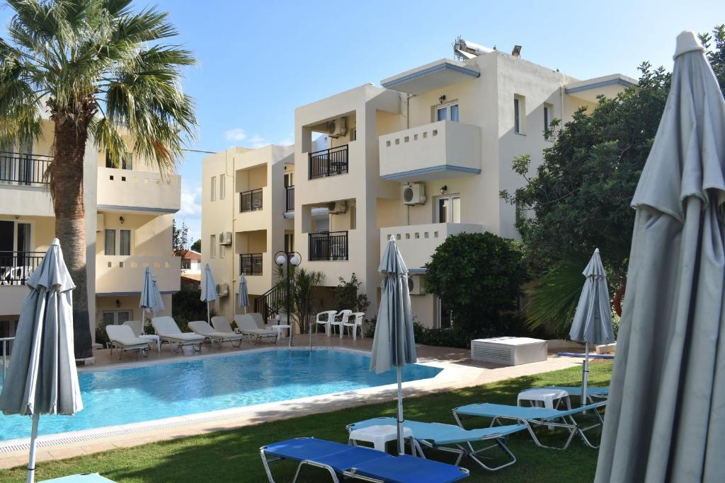 Sunshine Studios and Apartments