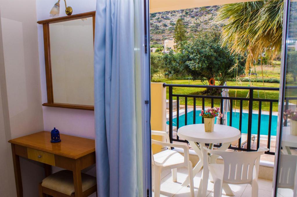dal travel Sunshine Studios and Apartments