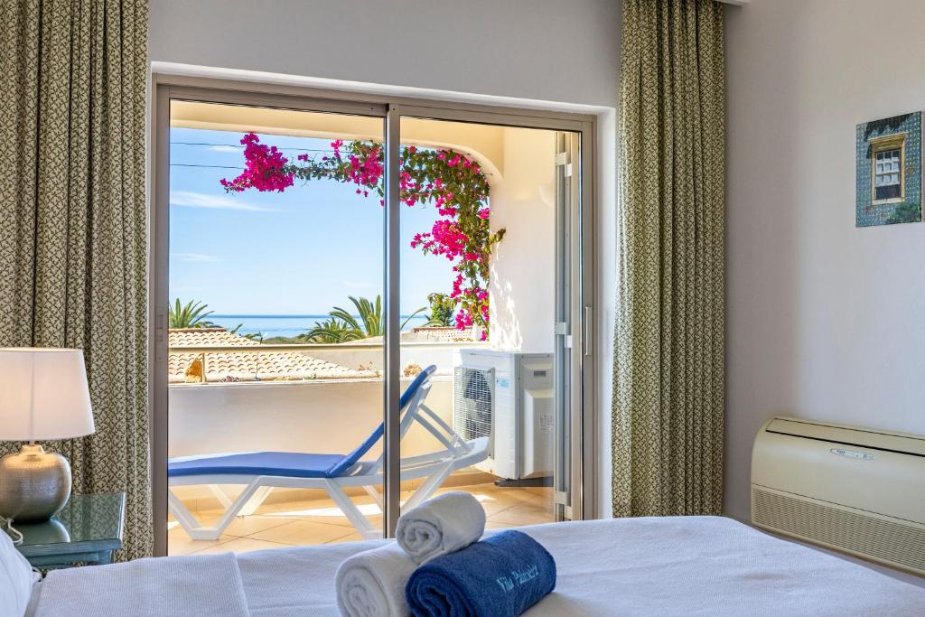 dal travel Vila Palmeira Beach Resort