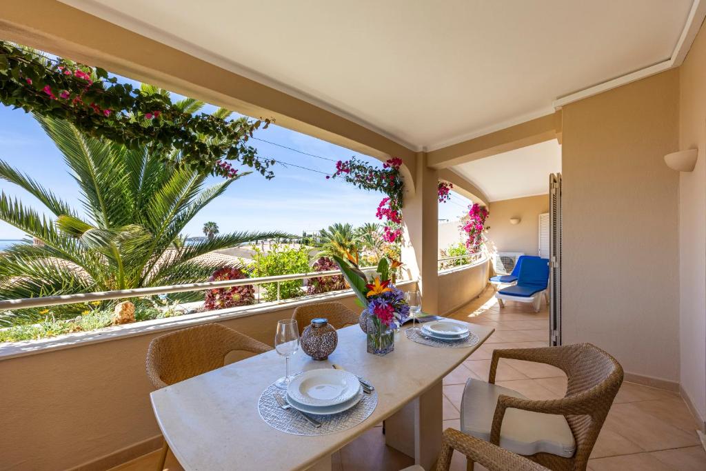 dal travel Vila Palmeira Beach Resort