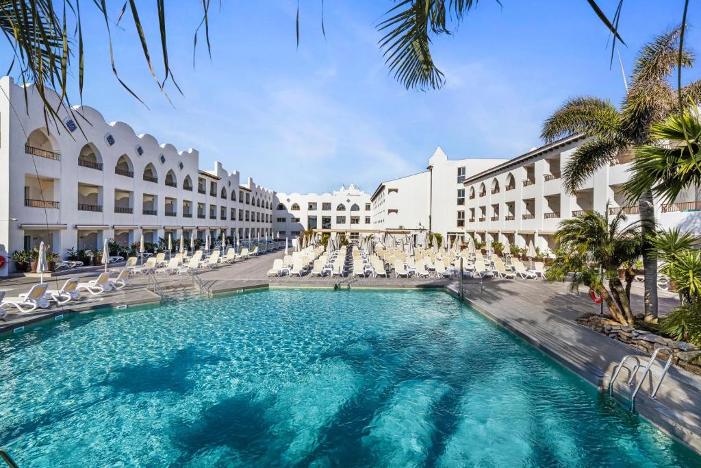 Hotel MAC Puerto Marina
