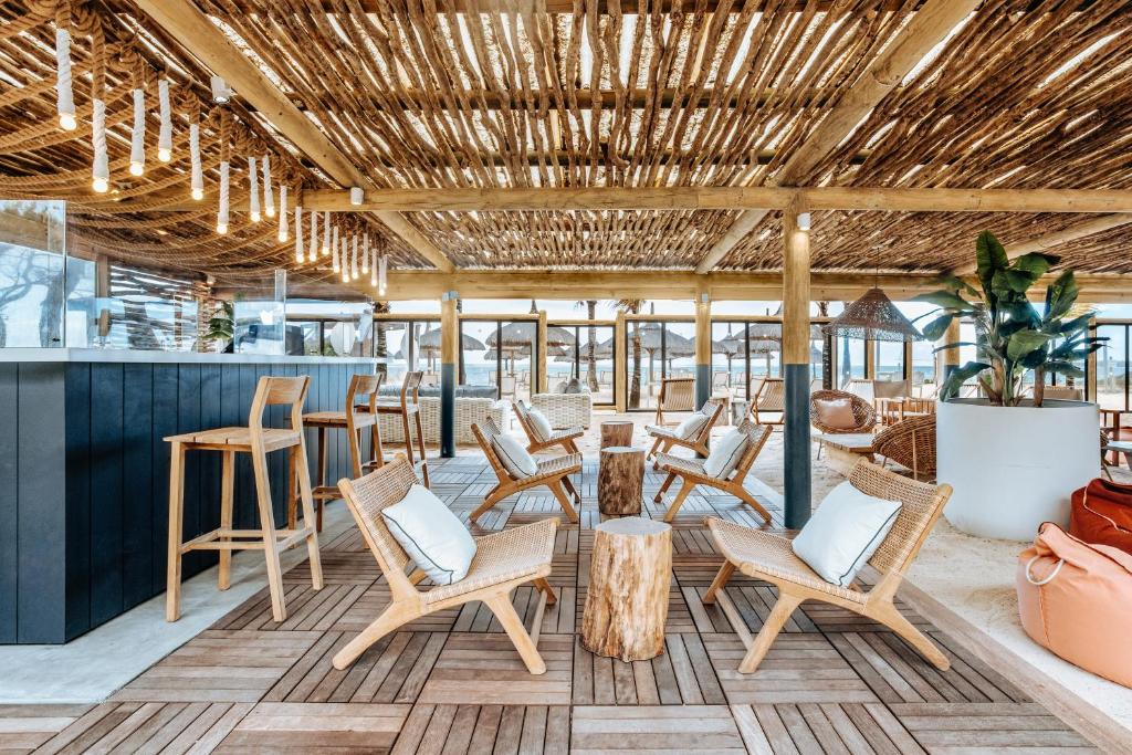 dal travel Hotel Friday Attitude  Mauritius