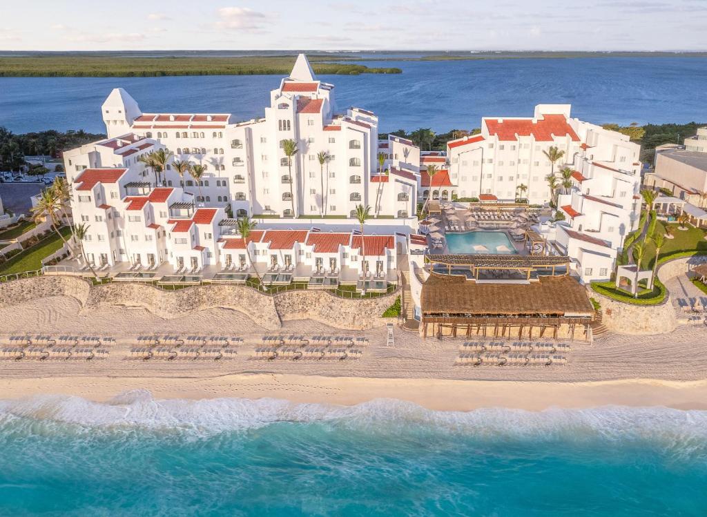Hotel GR Solaris Caribe Adults Only