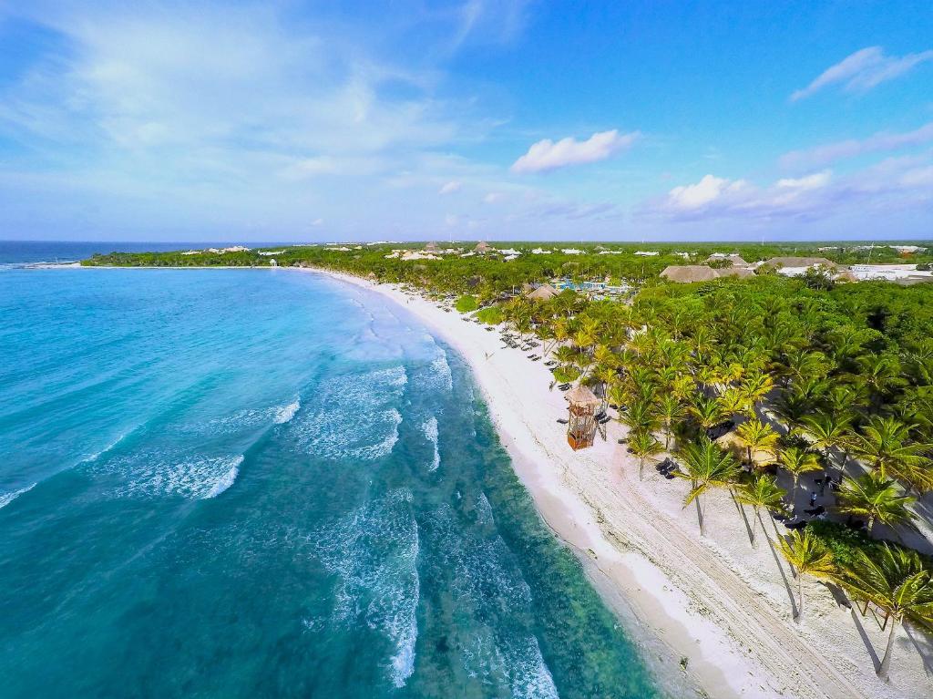 Grand Palladium Select White Sand Resort & Spa