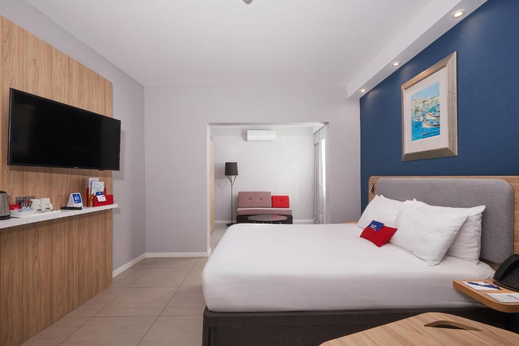 dal travel Hotel Holiday Inn Express - Malta by IHG
