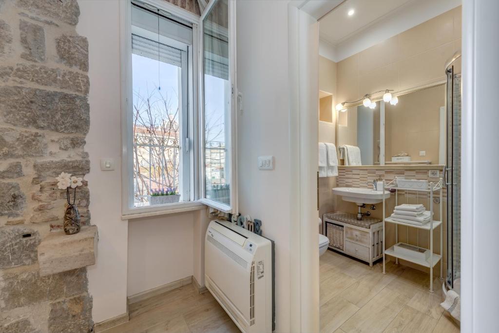 dal travel Hotel Victoria Luxury Rooms - Split Downtown