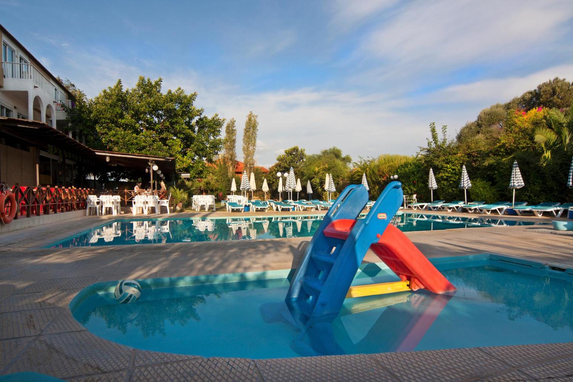 dal travel KASSANDRA Family ApartHotel