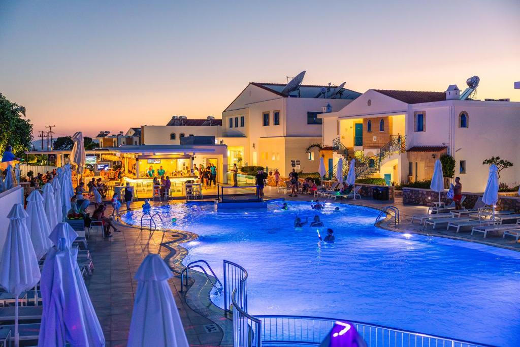 Hotel Pefki Islands