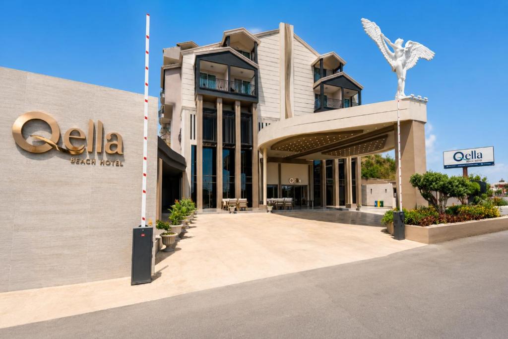 Hotel Q Ella Beach